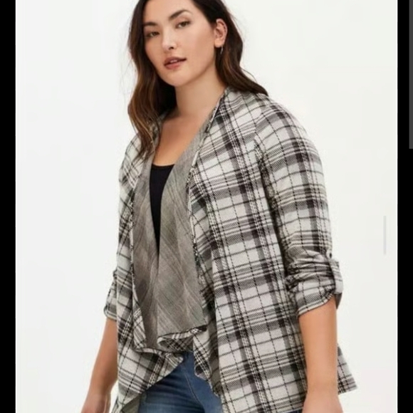 torrid Sweaters - Torrid Black & Ivory Plaid Drape Jacket - Size 3